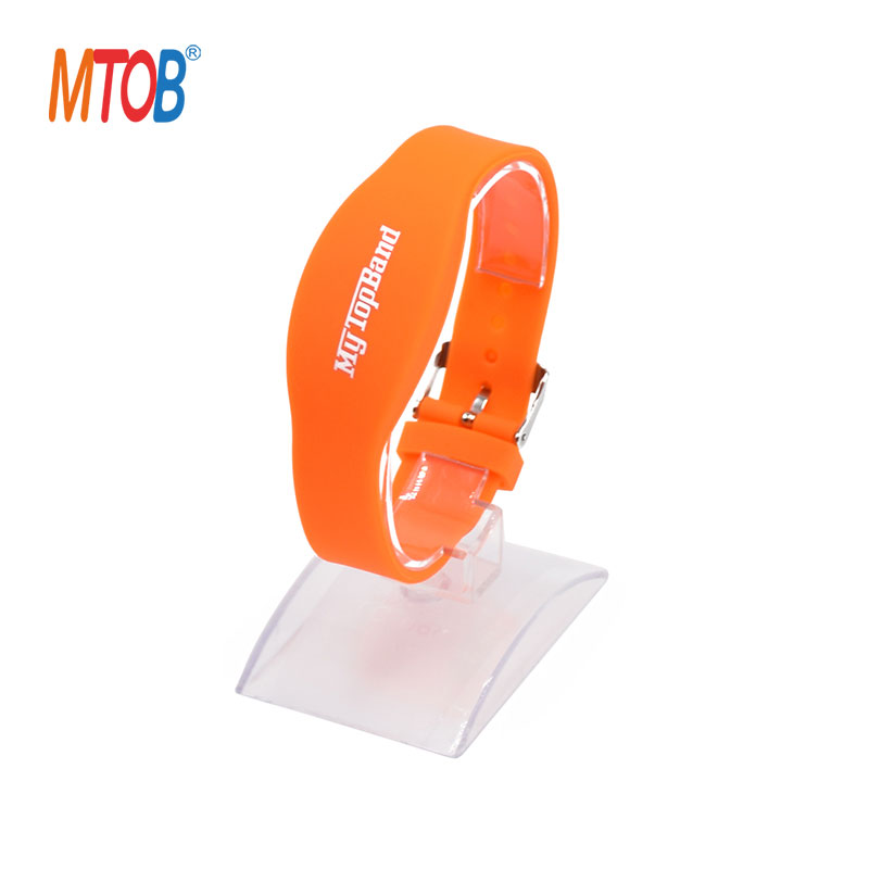 MTB-SW016 Metal Lock Silicone RFID Wristbands for Hotels